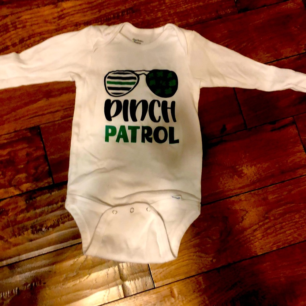 St Pattys Day Onesie 24 months